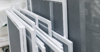 Москитные сетки на пластиковые окна Гулькевичи купить по цене от 927 руб.